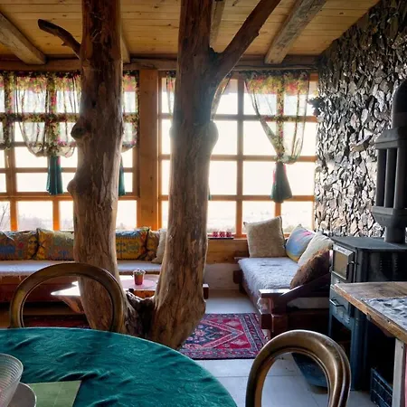 Etno Kompleks Orahovac - Vajat Slavuj Chalet Arandjelovac