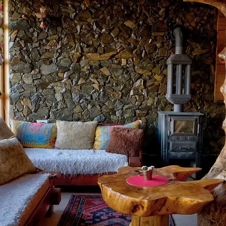 Etno Kompleks Orahovac - Vajat Slavuj Chalet