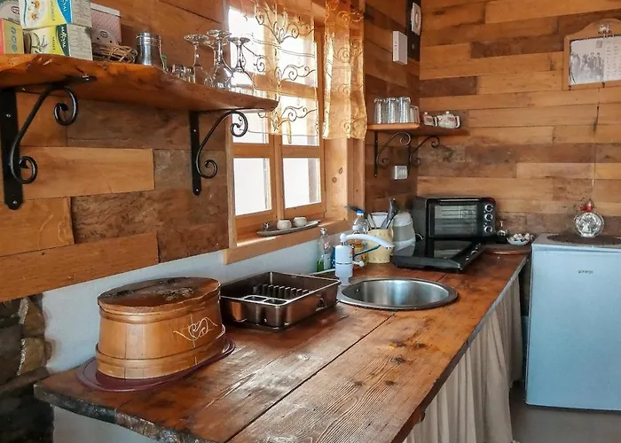 Etno Kompleks Orahovac - Vajat Slavuj Chalet