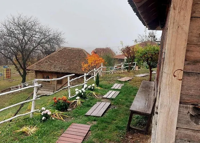 Chalet Etno Kompleks Orahovac - Vajat Slavuj